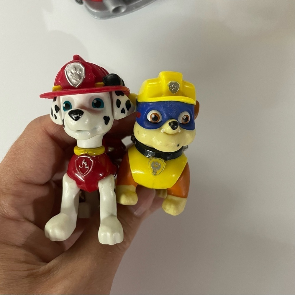 Paw Patrol Red and Yellow Action Figures Playset - Picture 5 of 10